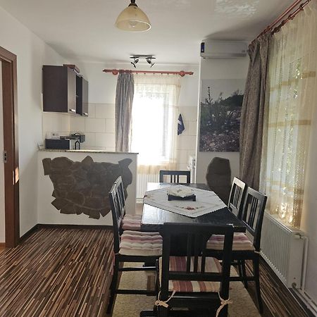 Casa Stely Hotel Rîşnov Екстериор снимка